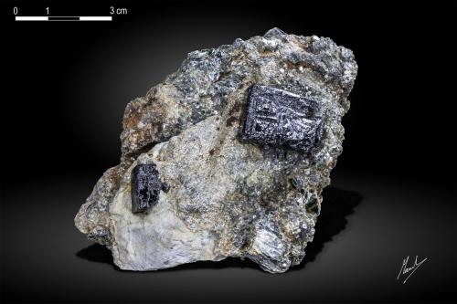 Perovskite<br />Zlatoust, Chelyabinsk Oblast, Distrito Federal Ural, Rusia<br />86 x 58 mm<br /> (Author: Manuel Mesa)