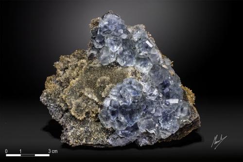 Fluorite<br />Shizhuyuan Mine, Dongpo, Yizhang District, Chenzhou Prefecture, Hunan Province, China<br />110 x 95 mm<br /> (Author: Manuel Mesa)