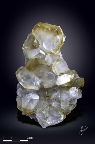 Calcite<br />Bodovalle Mine, Gallarta, Abanto y Ciérvana/Abanto Zierbena, Comarca Gran Bilbao, Vizcaya / Bizkaia, Basque Country (Euskadi), Spain<br />135 x 88 mm<br /> (Author: Manuel Mesa)