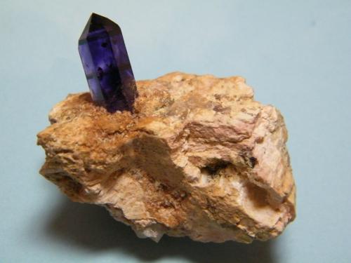 Quartz (variety amethyst)<br />Brandberg area, Erongo Region, Namibia<br />45mm x 38mm x 30mm<br /> (Author: Heimo Hellwig)