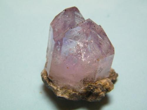 Quartz (variety amethyst)<br />Goboboseb Mountains, Brandberg area, Erongo Region, Namibia<br />20mm x 26mm x 20mm<br /> (Author: Heimo Hellwig)