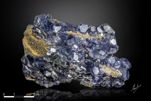 Fluorite<br />Shizhuyuan Mine, Dongpo, Yizhang District, Chenzhou Prefecture, Hunan Province, China<br />115 x 70 mm<br /> (Author: Manuel Mesa)