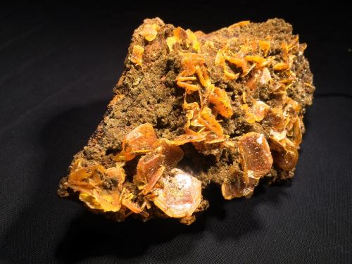 Wulfenite, Endlichite<br />Erupción Mine (Ahumada Mine), Los Lamentos Mountain Range, Municipio Ahumada, Chihuahua, Mexico<br />155 mm x 110 mm x 65 mm<br /> (Author: Robert Seitz)