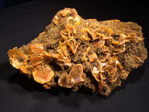 Wulfenite, Endlichite<br />Mina Erupción (Mina Ahumada), Sierra de Los Lamentos, Municipio Ahumada, Chihuahua, México<br />155 mm x 110 mm x 65 mm<br /> (Author: Robert Seitz)