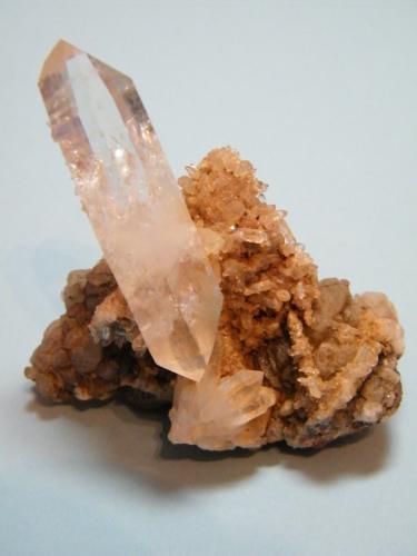 Quartz<br />Montes Goboboseb, Zona Brandberg, Región Erongo, Namibia<br />58mm x 71mm x 45mm<br /> (Author: Heimo Hellwig)