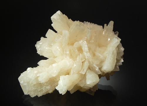 Barite<br />Minerva I Mine, Ozark-Mahoning group, Cave-in-Rock Sub-District, Hardin County, Illinois, USA<br />6.7 x 8.5 cm<br /> (Author: crosstimber)