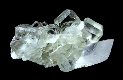 Fluorite, Calcite<br />Xianghualing Mine, Xianghualing Sn-polymetallic ore field, Linwu, Chenzhou Prefecture, Hunan Province, China<br />Specimen size 9 cm, largest fluorite 2,3 cm<br /> (Author: Tobi)