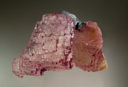 Fluorite<br />Hill-Ledford Mine, Cave-in-Rock, Cave-in-Rock Sub-District, Hardin County, Illinois, USA<br />6.5 x 9.9 cm<br /> (Author: crosstimber)