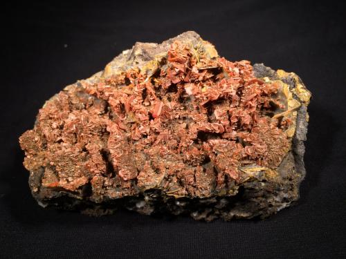 Wulfenite<br />Jianshan Mine, Ruoqiang, Bayin'gholin Autonomous Prefecture, Xinjiang Uyghur Autonomous Region, China<br />120 mm x 73 mm x 55 mm<br /> (Author: Robert Seitz)