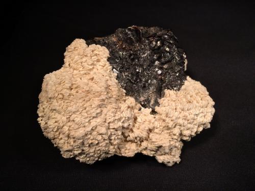 Barite, Sphalerite<br />Elmwood Mine, Carthage, Central Tennessee Ba-F-Pb-Zn District, Smith County, Tennessee, USA<br />115 mm x 90 mm x 73 mm<br /> (Author: Robert Seitz)