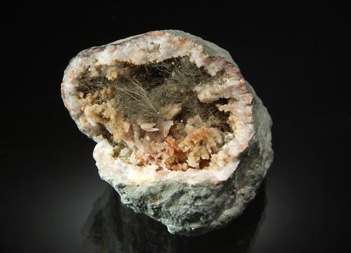 Millerite<br />U.S. Highway 27 roadcut, Halls Gap, Lincoln County, Kentucky, USA<br />4.5 x 6.0 cm<br /> (Author: crosstimber)