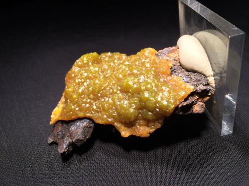 Pyromorphite<br />Bunker Hill Mine, Bunker Hill properties, Kellogg, Coeur d'Alene District, Shoshone County, Idaho, USA<br />80 mm x 65 mm x 30 mm<br /> (Author: Robert Seitz)