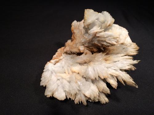 Barite<br />La Unión Mines, Mines of the Cartagena-La Unión mountain range, Cartagena, Comarca Campo de Cartagena, Region of Murcia (Murcia), Spain<br />90 mm x 70 mm x 50 mm<br /> (Author: Robert Seitz)