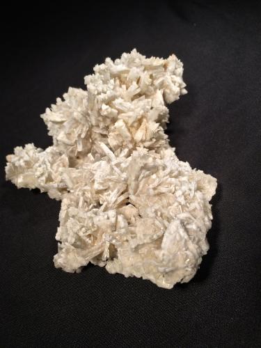 Barite<br />La Unión Mines, Mines of the Cartagena-La Unión mountain range, Cartagena, Comarca Campo de Cartagena, Region of Murcia (Murcia), Spain<br />120 mm x 105 mm x 45 mm<br /> (Author: Robert Seitz)