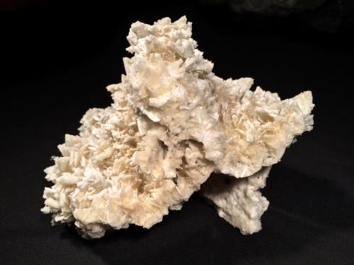 Barite<br />La Unión Mines, Mines of the Cartagena-La Unión mountain range, Cartagena, Comarca Campo de Cartagena, Region of Murcia (Murcia), Spain<br />140 mm x 110 mm x 90 mm<br /> (Author: Robert Seitz)