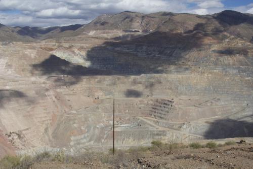 _One more of the pit. You can see the enriched zone in the bottom left quarter. (Author: vic rzonca)