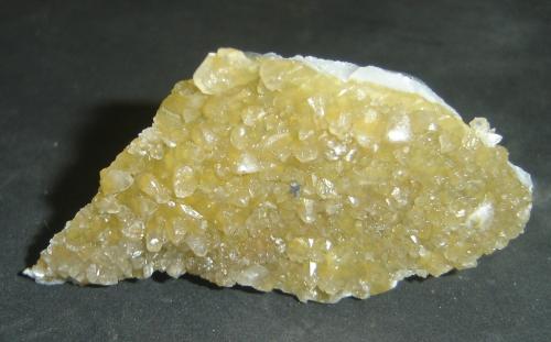 Calcita<br />Cantera CSN (Companhia Siderúrgica Nacional), Arcos, Minas Gerais, Brasil<br />6 x  4 x 1,5 cm<br /> (Autor: Anisio Claudio)