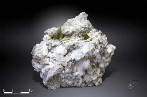 Titanite<br />Valle Tormiq, Distrito Baltistán, Gilgit-Baltistan (Áreas del Norte), Paquistán<br />100 x 95 mm<br /> (Author: Manuel Mesa)