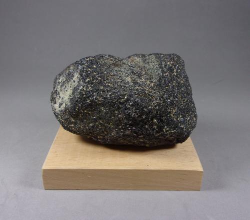 Cromita<br />Carratraca, Comarca Valle del Guadalhorce, Málaga, Andalucía, España<br />8 x 6 cm.<br /> (Autor: J. G. Alcolea)