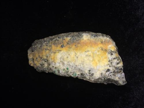 Emerald, Quartz, Schist<br />Mitchell County, North Carolina, USA<br />91 mm x 57 mm x 42 mm<br /> (Author: Robert Seitz)