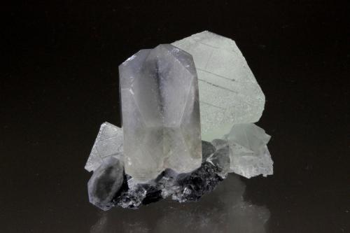 Fluorite, Calcite (twinned)<br />Xianghualing Mine, Xianghualing Sn-polymetallic ore field, Linwu, Chenzhou Prefecture, Hunan Province, China<br />70mm x 58mm x 44mm<br /> (Author: Don Lum)