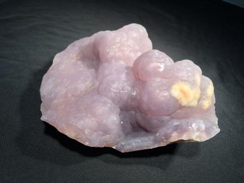 Fluorite<br />Guxian, Tongbai, Nanyang Prefecture, Henan Province, China<br />140 mm x 137 mm x 70 mm<br /> (Author: Robert Seitz)