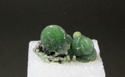Wavellite<br />Mauldin Mountain Quarries, Mauldin Mountain, Montgomery County, Arkansas, USA<br />47mm x 23mm x 25mm<br /> (Author: Don Lum)