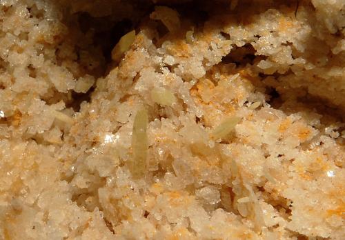 Dolomite with Mimetite<br />Mina Tsumeb, Tsumeb, Región Otjikoto, Namibia<br />6.1 x 7.7 cm<br /> (Author: crosstimber)