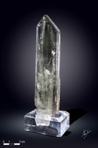 Spodumene<br />Dara-i-Pech pegmatite, Chapa Dara District, Kunar Province (Konar), Afghanistan<br />200 X 50 mm<br /> (Author: Manuel Mesa)