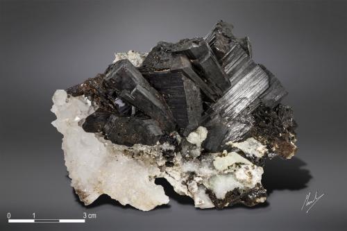 Babingtonite<br />Indicios de Babingtonita, Qiaojia, Prefectura Zhaotong, Provincia Yunnan, China<br />96 x 74 mm<br /> (Author: Manuel Mesa)