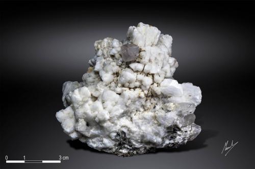 Fluorapatite<br />Rondu, Indus Valley, Baltistan District, Gilgit-Baltistan (Northern Areas), Pakistan<br />80 x 65 mm<br /> (Author: Manuel Mesa)