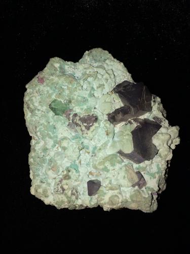 Cuprite<br />Kolwezi District, Lualaba, Katanga Copper Crescent, Katanga (Shaba), Democratic Republic of the Congo (Zaire)<br />75 mm x 60 mm x 28 mm<br /> (Author: Robert Seitz)