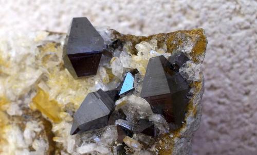 Anatasa<br />Kharan, Kharan District, Balochistan (Baluchistan), Pakistan<br />43 x 32 mm (Cristal mayor 8 x 5 mm<br /> (Autor: Cristalino)