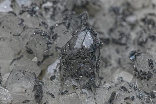 Quartz, Hematite<br />Cornwall, England / United Kingdom<br /><br /> (Author: am mizunaka)