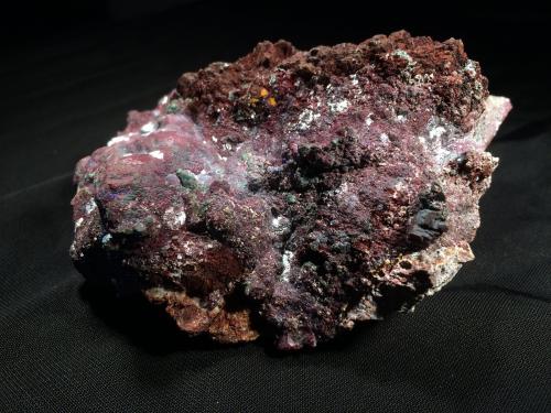 Cuprite, limonite, Malachite<br />Milpillas Mine, Cuitaca, Municipio Santa Cruz, Sonora, Mexico<br />125 mm x 110 mm x 55 mm<br /> (Author: Robert Seitz)