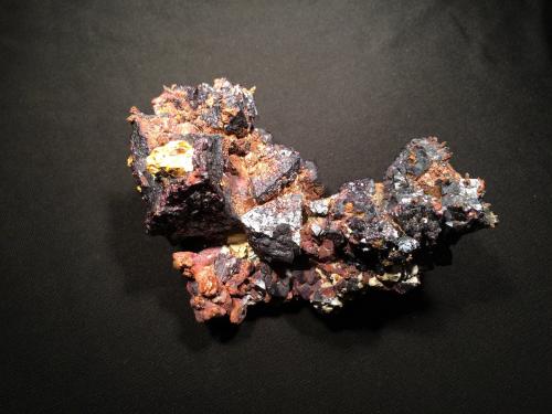 Cuprite, Copper<br />Rubtsovskoe Mine, Rubtsovsky District, Altai Krai, Russia<br />120 mm x 78 mm x 70 mm<br /> (Author: Robert Seitz)