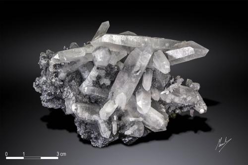 Jamesonite on quartz<br />Yaogangxian Mine, Yizhang, Chenzhou Prefecture, Hunan Province, China<br />100 x 65 mm<br /> (Author: Manuel Mesa)