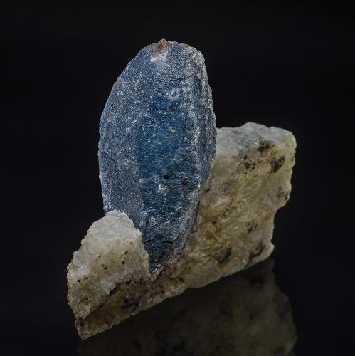 Afghanite<br />Sar-e Sang, Koksha Valley, Khash & Kuran Wa Munjan Districts, Badakhshan Province, Afghanistan<br />3.9 x 4.1 cm<br /> (Author: am mizunaka)