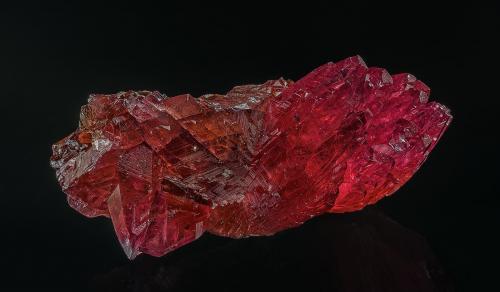Rhodochrosite<br />N'Chwaning I Mine, N'Chwaning mining area, Kuruman, Kalahari manganese field (KMF), Northern Cape Province, South Africa<br />4.8 x 2.4 cm<br /> (Author: am mizunaka)