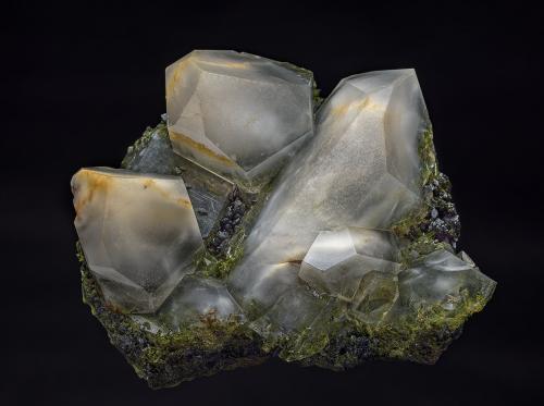 Quartz, Epidote<br />Kharan, Kharan District, Balochistan (Baluchistan), Pakistan<br />7.0 x 5.9 cm<br /> (Author: am mizunaka)