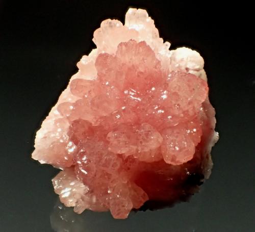 Olmiite, Calcite<br />N'Chwaning II Mine, N'Chwaning mining area, Kuruman, Kalahari manganese field (KMF), Northern Cape Province, South Africa<br />30mm x 30mm x 20mm<br /> (Author: Don Lum)