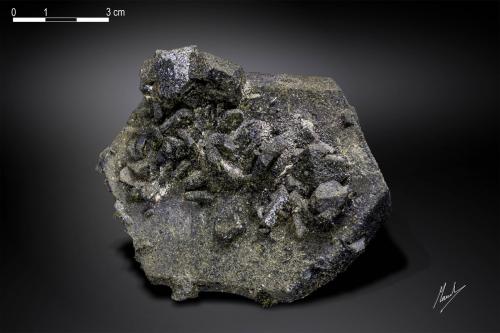 Epidote<br />Raywoo Mine, Quetta District, Balochistan (Baluchistan), Pakistan<br />94 x 69 mm<br /> (Author: Manuel Mesa)