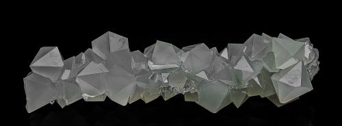 Quartz<br />Second Sovetskii Mine, Dalnegorsk, Dalnegorsk Urban District, Primorsky Krai, Russia<br />7.7 x 2.0 cm<br /> (Author: am mizunaka)