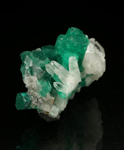 Beryl (variety emerald), Quartz<br />Muzo mining district, Western Emerald Belt, Boyacá Department, Colombia<br />33x24x22mm, xls up to 10mm<br /> (Author: Fiebre Verde)