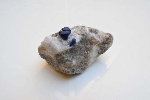 Haüyna<br />Sar-e Sang, Koksha Valley, Khash & Kuran Wa Munjan Districts, Badakhshan Province, Afghanistan<br />8 x 4,5 x 4 cm<br /> (Autor: Antonio Alcaide)