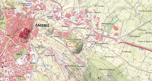 Edición más reciente del Mapa Topográfico Nacional del IGN, sobre el que figura la situación (según IGME) de una explotación de cuarcita abandonada.
© Instituto Geográfico Nacional (Autor: Inma)