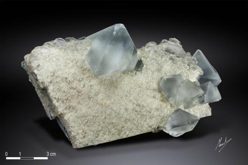 Fluorite on Calcite<br />Huanggang Mines, Hexigten Banner (Kèshíkèténg Qí), Chifeng (Ulanhad), Inner Mongolia Autonomous Region, China<br />142 X 87 mm<br /> (Author: Manuel Mesa)
