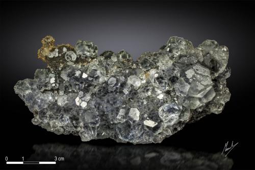 Fluorite<br />Shizhuyuan Mine, Dongpo, Yizhang District, Chenzhou Prefecture, Hunan Province, China<br />135 X 55 mm<br /> (Author: Manuel Mesa)