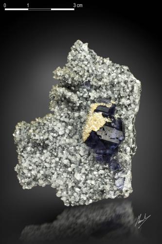Fluorite<br />Shizhuyuan Mine, Dongpo, Yizhang District, Chenzhou Prefecture, Hunan Province, China<br />70 X 52 mm<br /> (Author: Manuel Mesa)