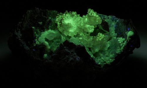 Quartz, Quartz (variety chalcedony), Opal-AN<br />Candelaria Mine, Moctezuma, Municipio Moctezuma, Sonora, Mexico<br />8.9 x 6.4 cm<br /> (Author: am mizunaka)